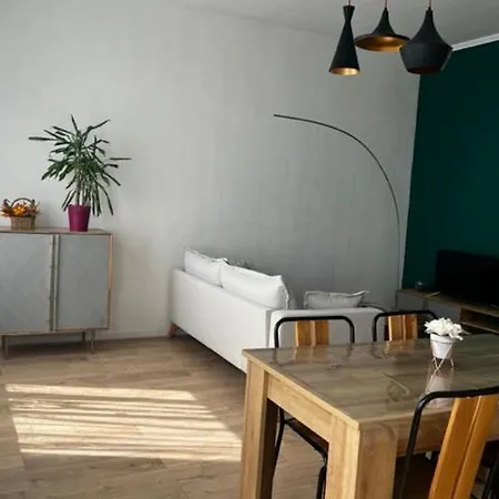 2: Joli Face A La Gare Appartement